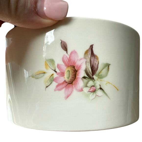 Vintage Jaeger Floral Cottage Coquette Flowers Ceramic Round Pottery Trinket Pot - Picture 5 of 11